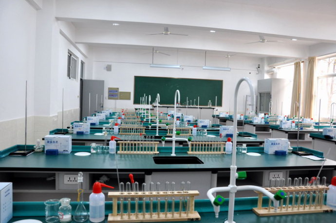 中學實驗室-AZ03